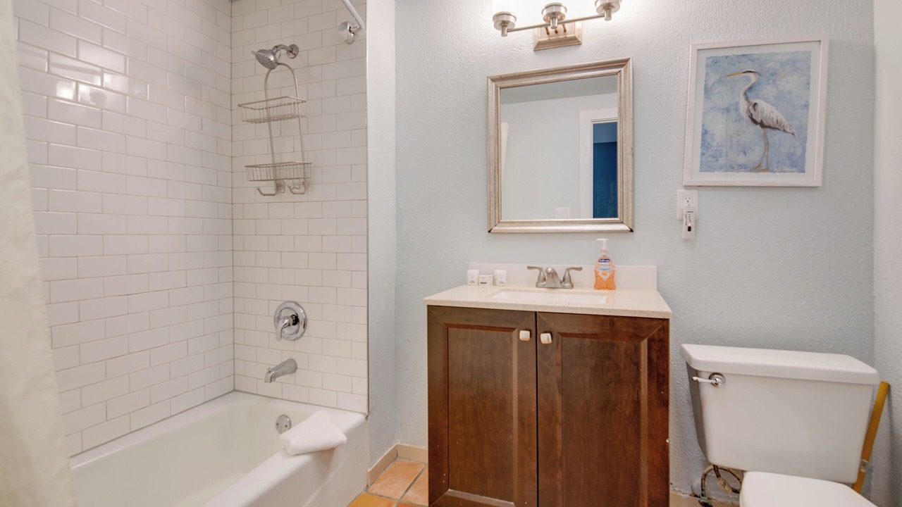 Photo of Bathroom in Uptown - Upper Duval