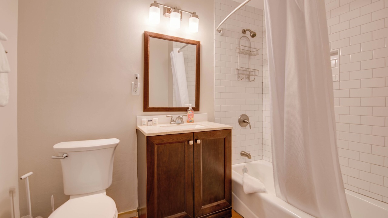 Photo of Bathroom in Uptown - Upper Duval