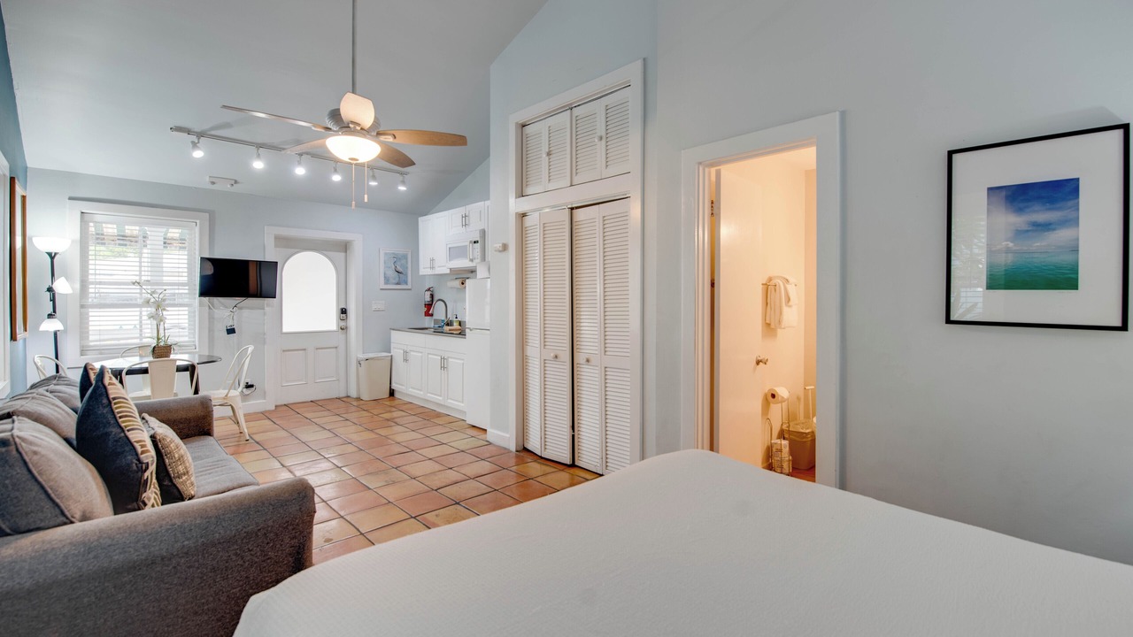 Photo of Bedroom in Uptown - Upper Duval