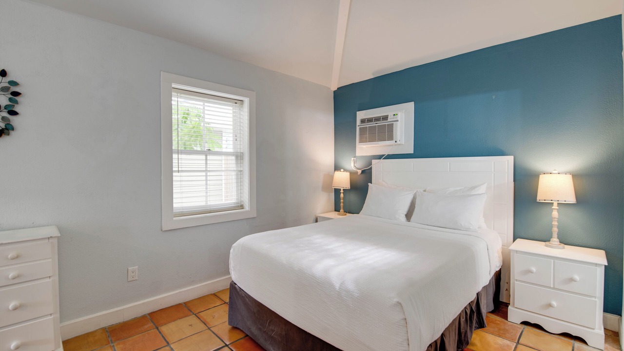 Photo of Bedroom in Uptown - Upper Duval