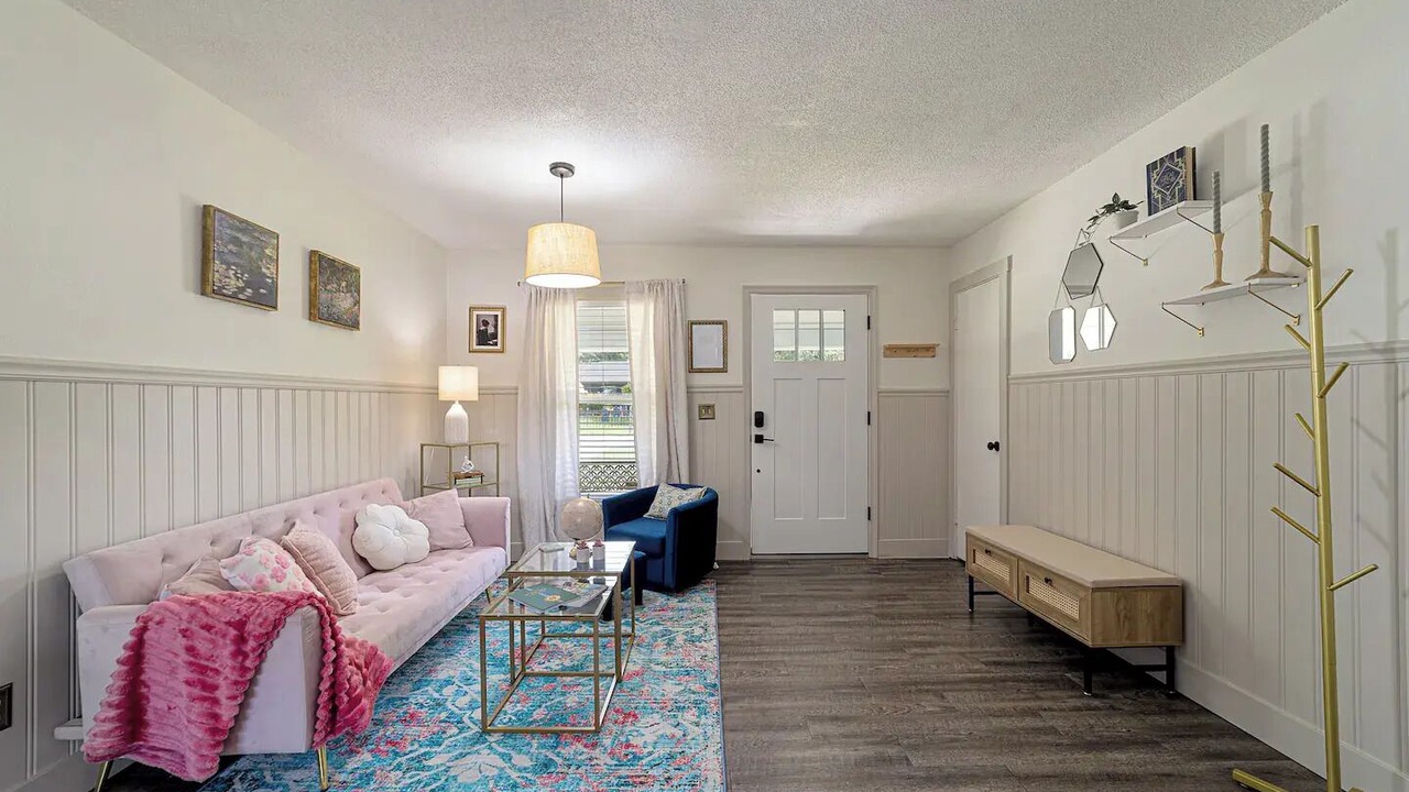 Photo of Livingroom in Fort King District