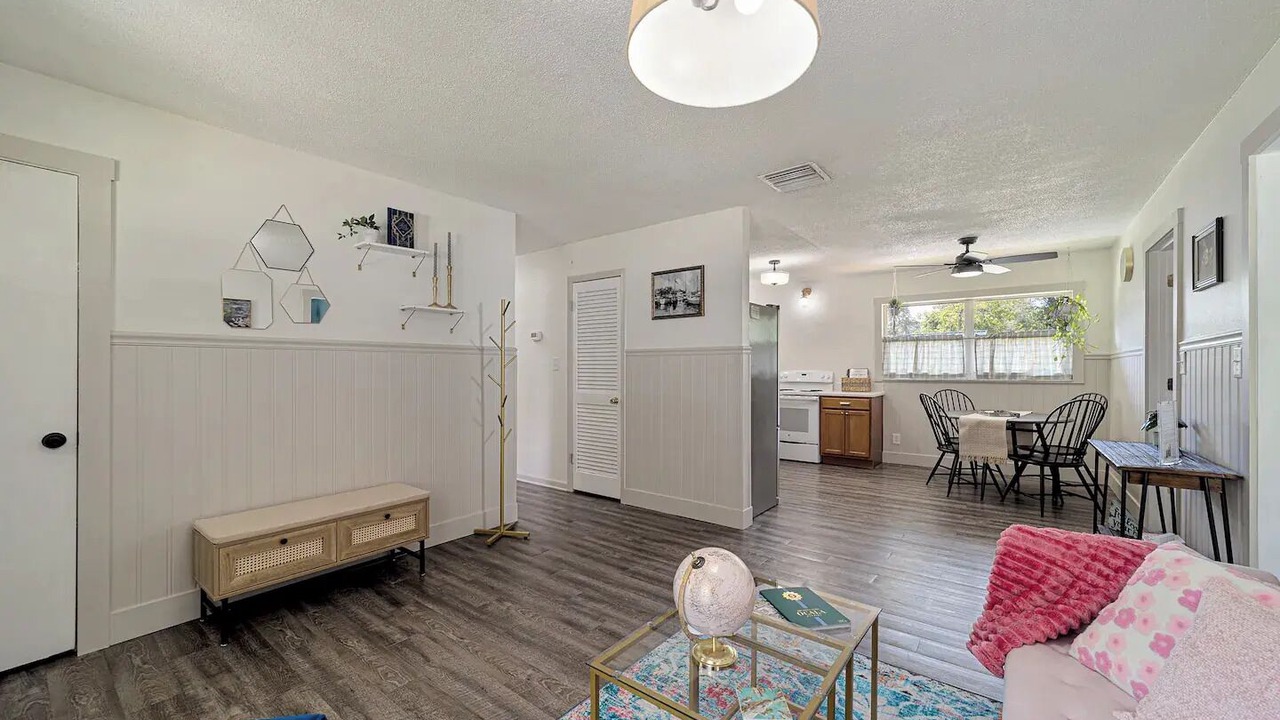 Photo of Livingroom in Fort King District