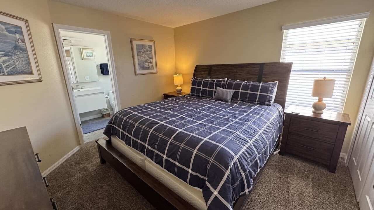 Photo of Bedroom in Lake Berkley
