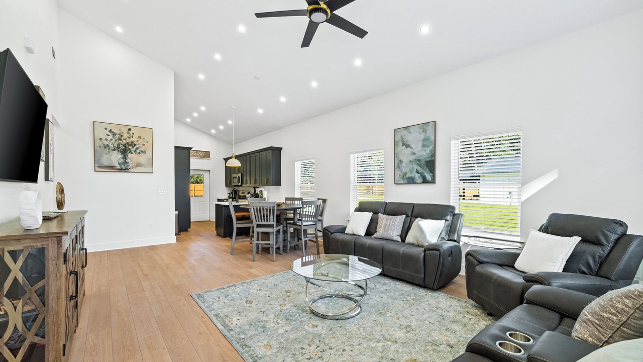 Photo of Livingroom in Summerdale