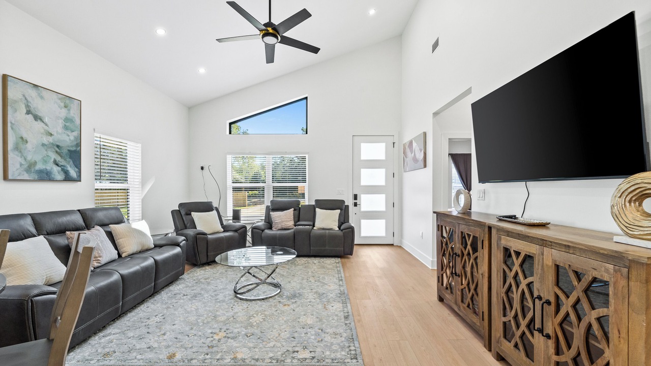 Photo of Livingroom in Summerdale