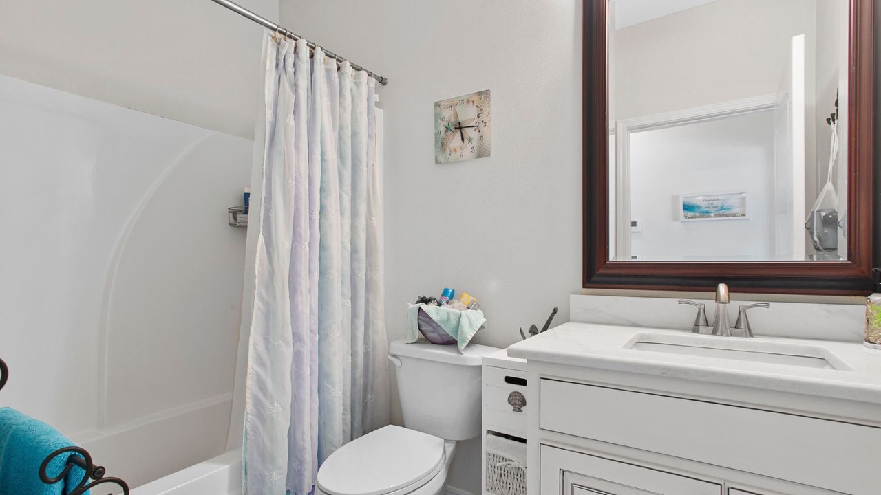 Photo of Bathroom in Henderson Point
