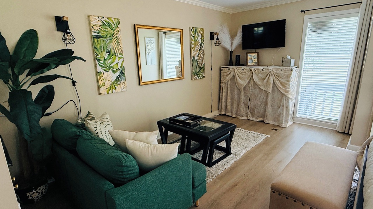 Photo of Livingroom in Daphne