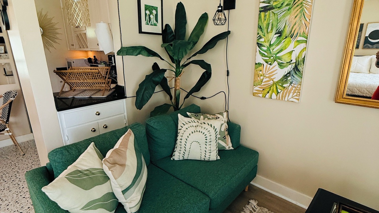 Photo of Livingroom in Daphne