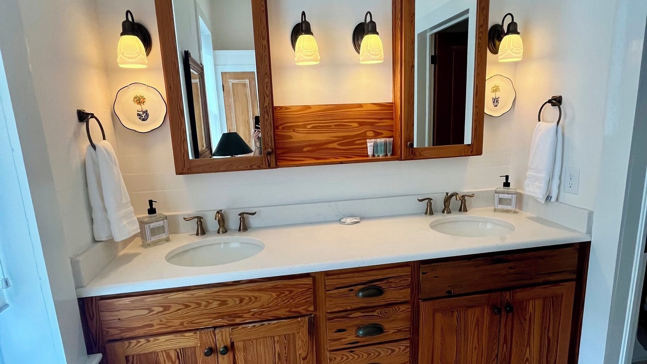Photo of Bathroom in Historic Downtown Apalachicola