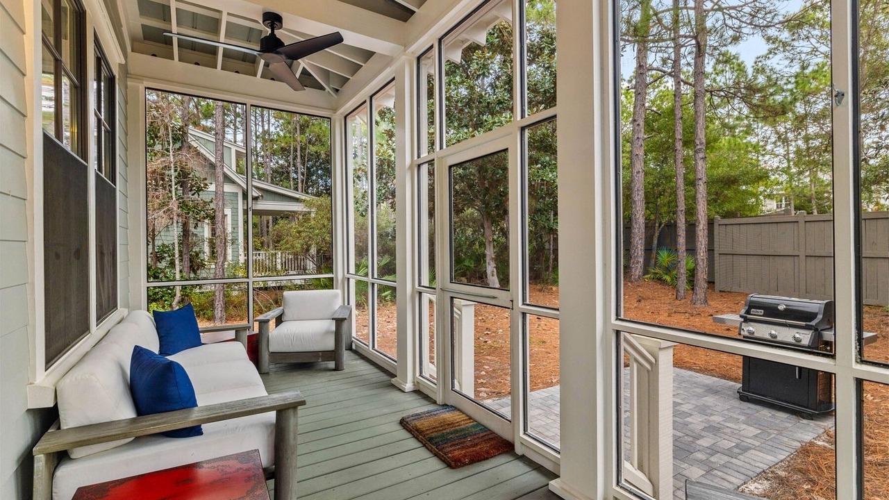 Photo of Patio Balcony in Forest District