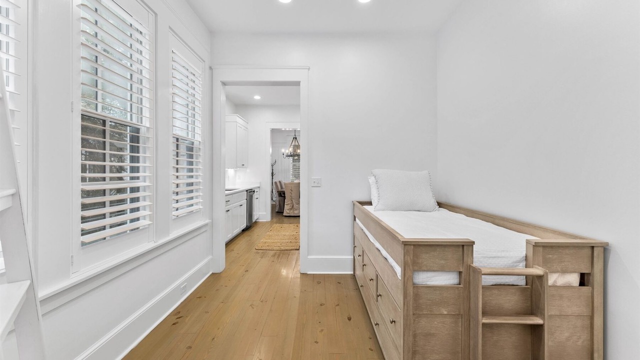Photo of Bedroom in Forest District