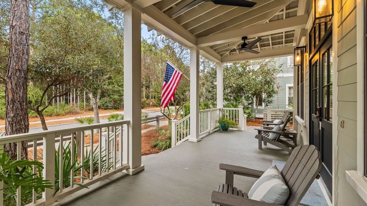 Photo of Patio Balcony in Forest District