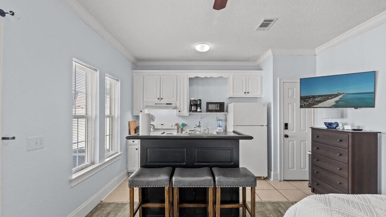 Photo of Kitchen in El Centro Beach