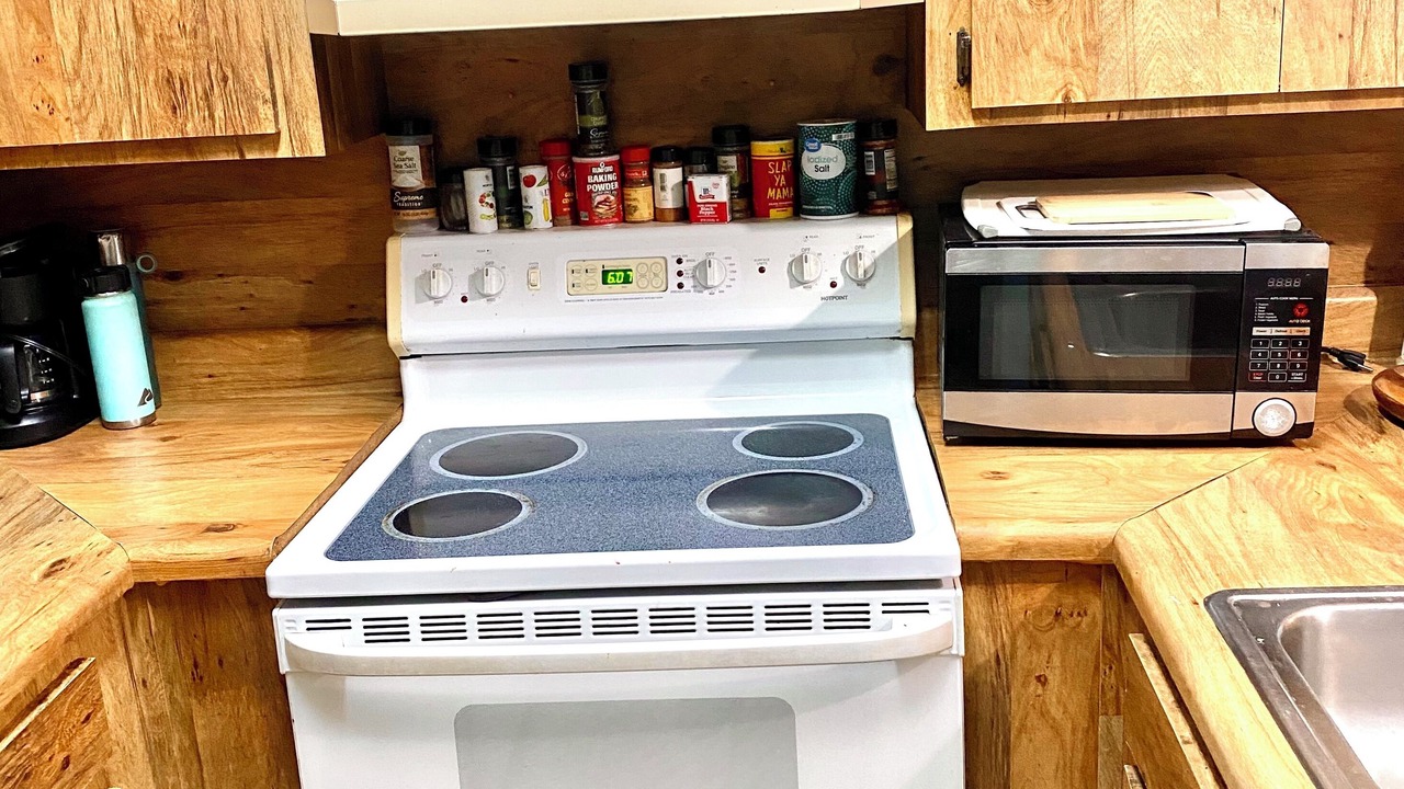 Photo of Kitchen in Biltmore Beach