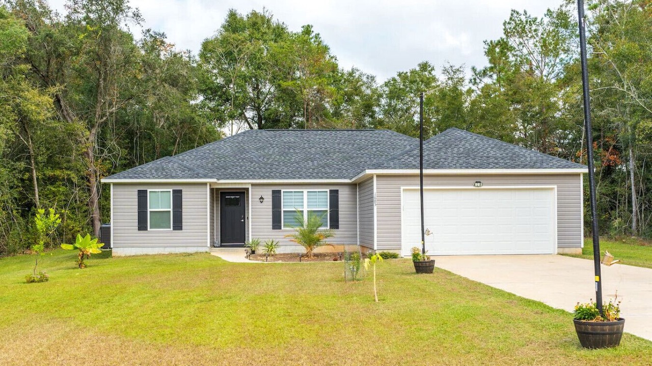 Photo of Outdoor in De Funiak Springs