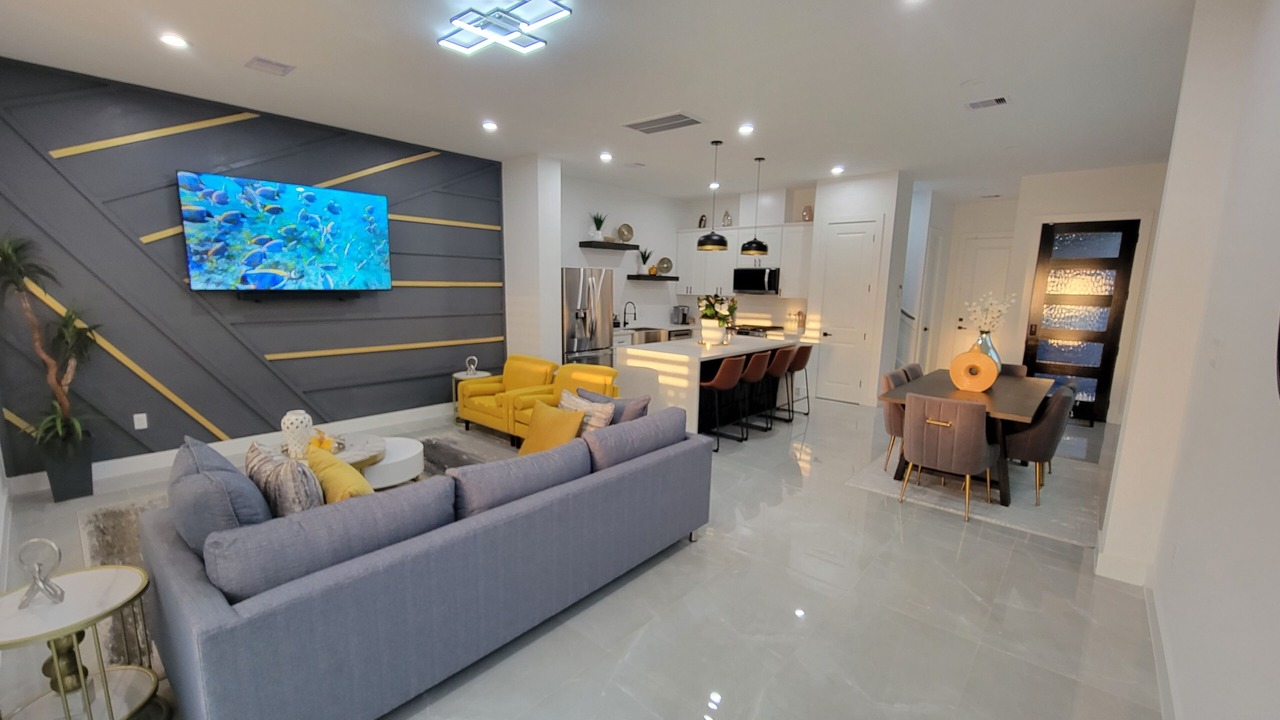 Photo of Livingroom in Northside