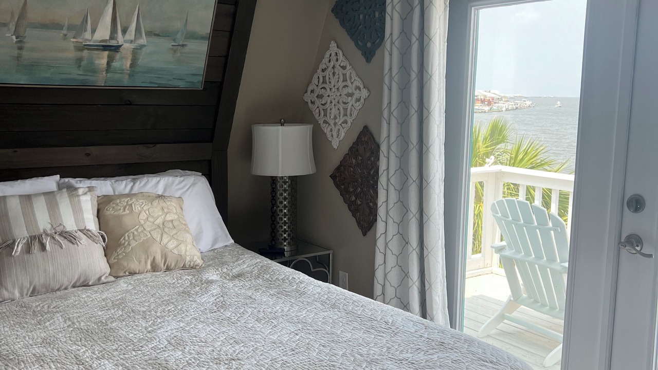 Photo of Bedroom in Royal Lagoons