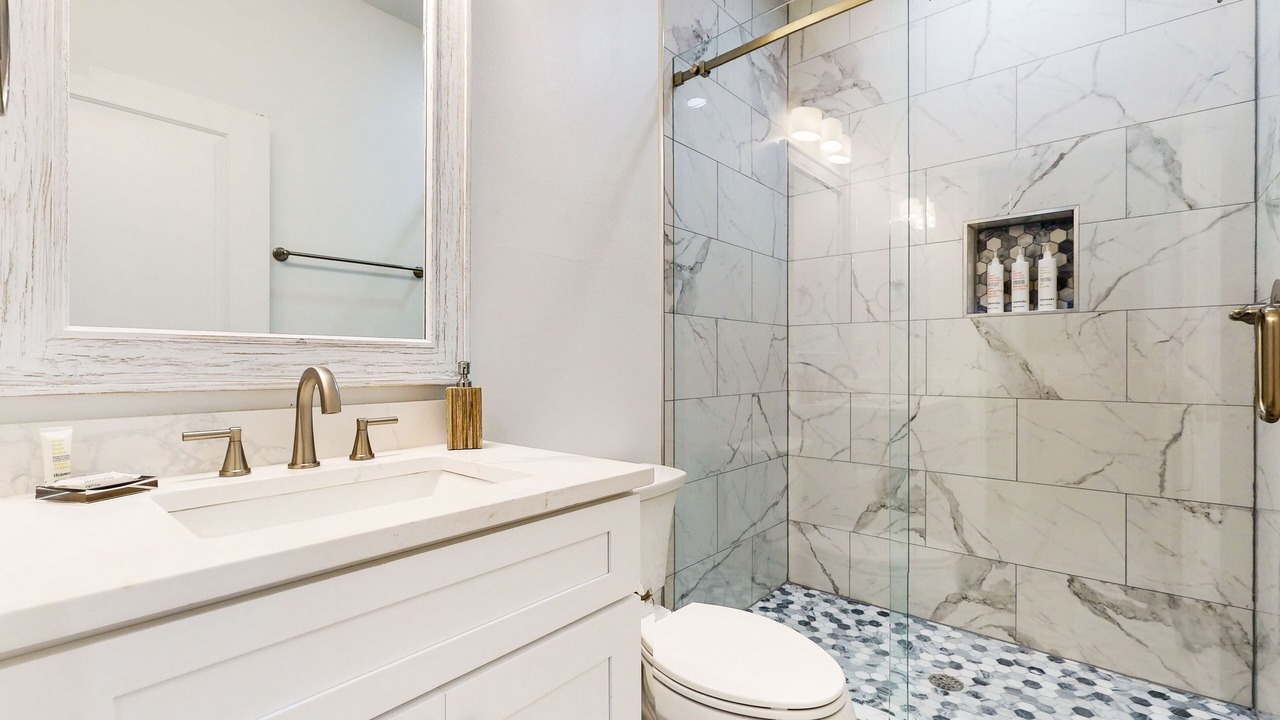 Photo of Bathroom in Navarre Beach