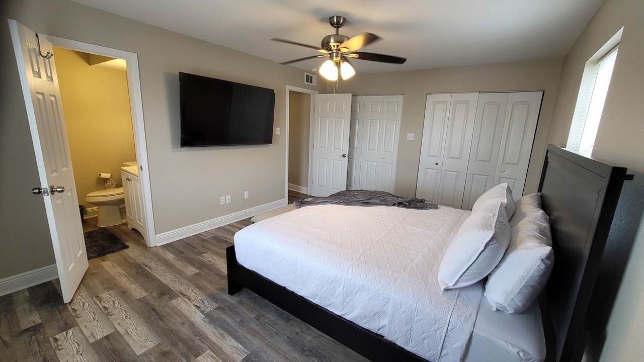 Photo of Bedroom in Lakewood