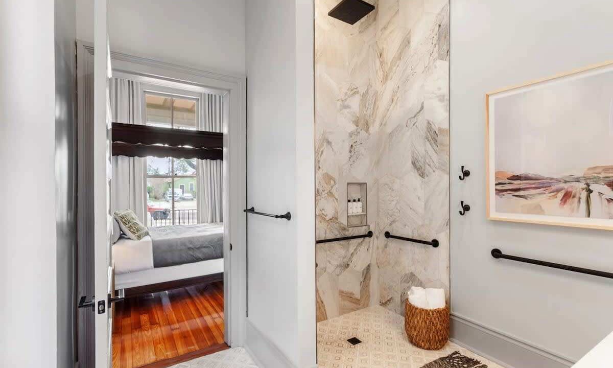 Photo of Bathroom in Esplanade Ridge