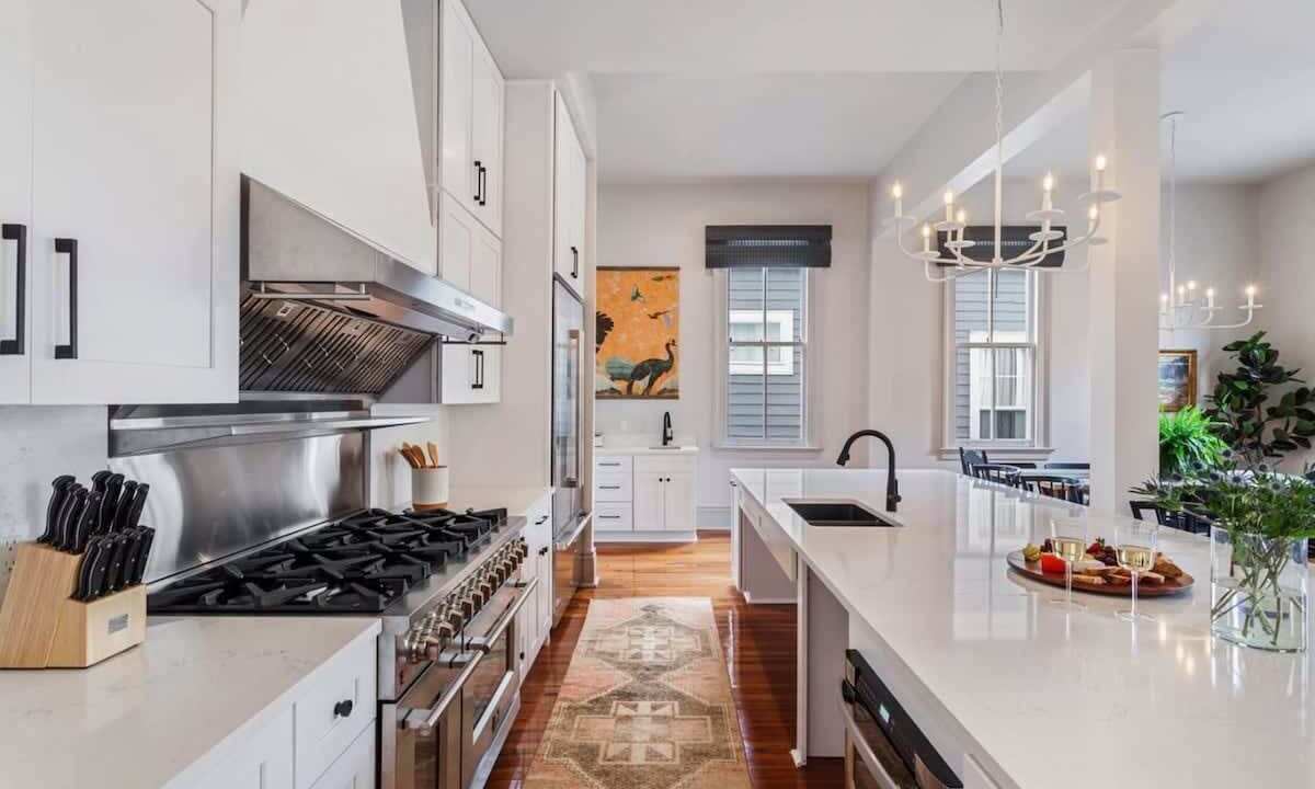 Photo of Kitchen in Esplanade Ridge