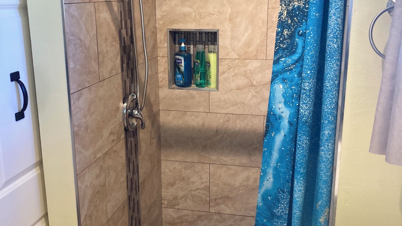 Photo of Bathroom in Ridge Wood Heights