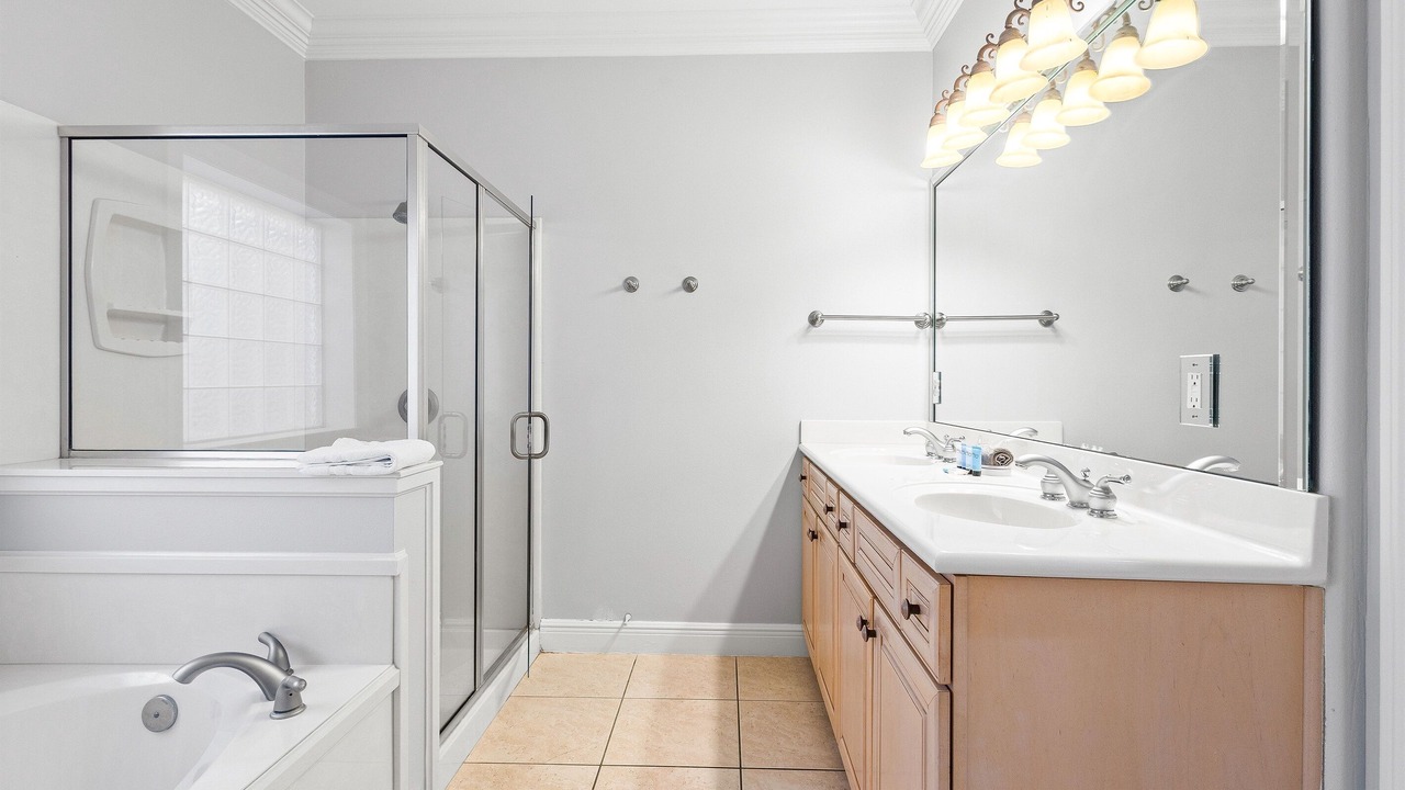 Photo of Bathroom in Crystal Shores