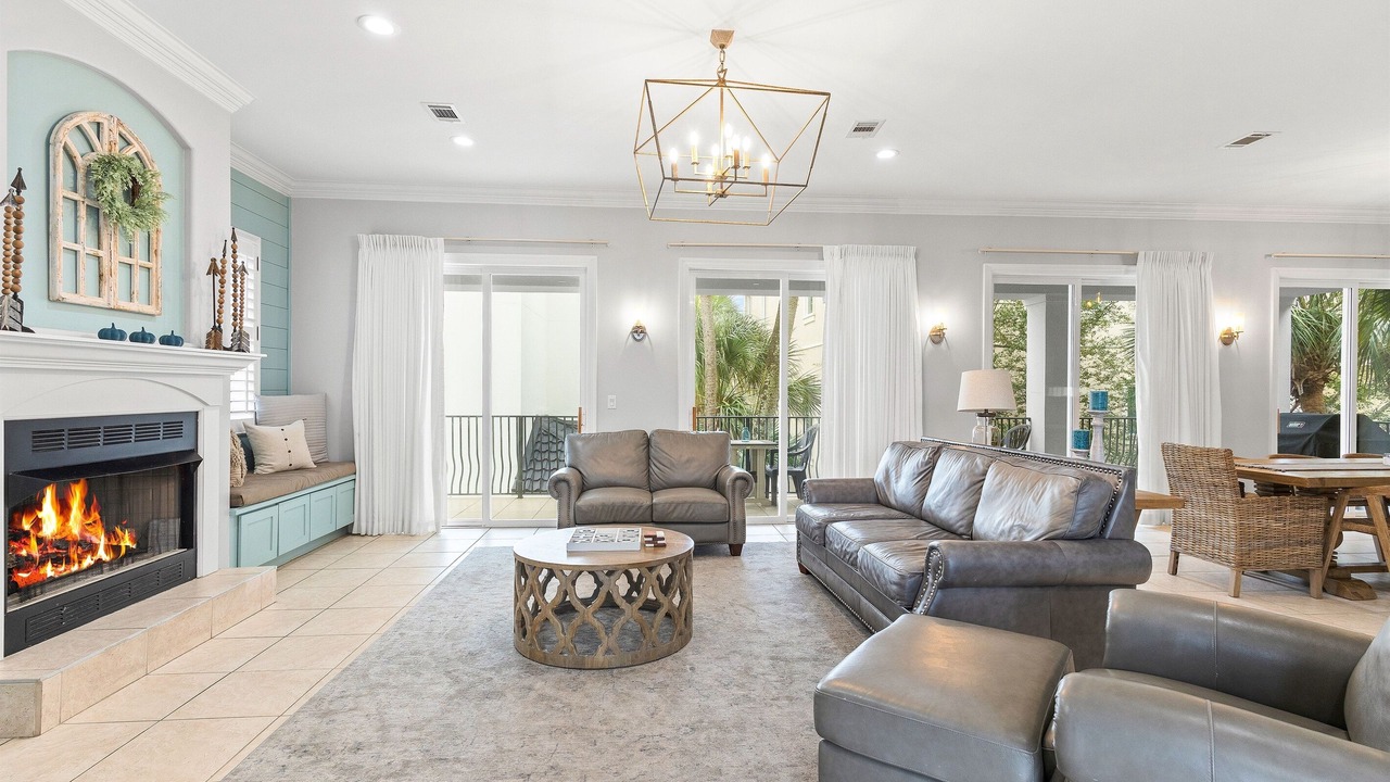 Photo of Livingroom in Crystal Shores