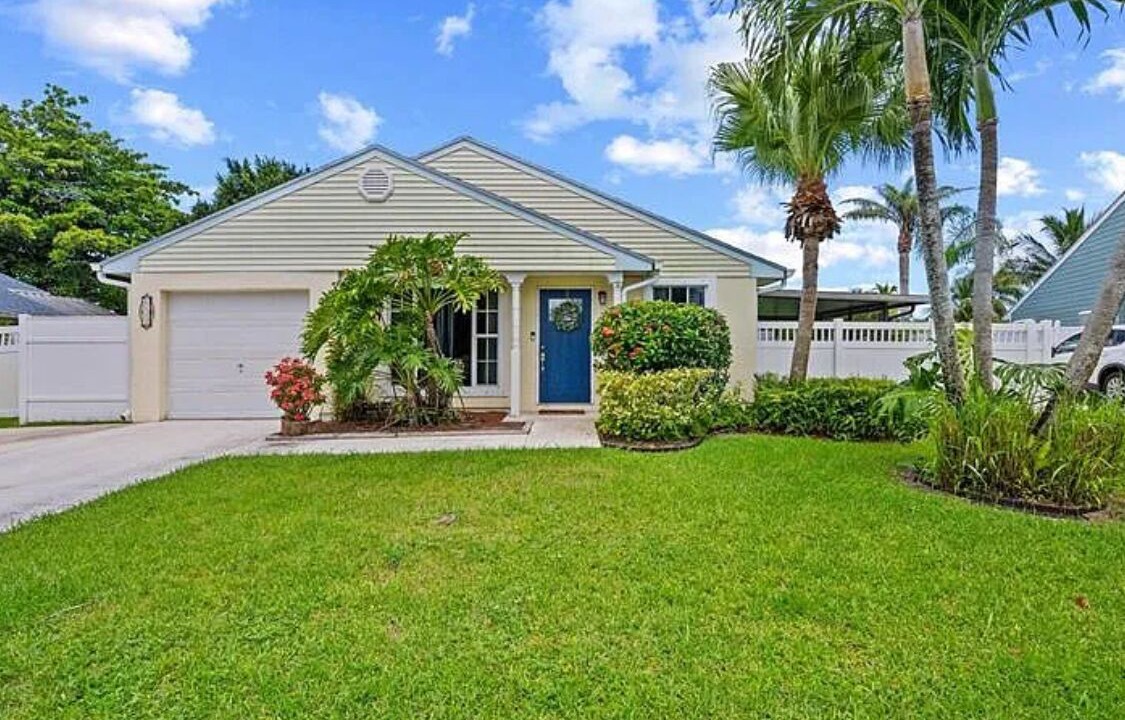 Photo of Outdoor in Royal Palm Beach