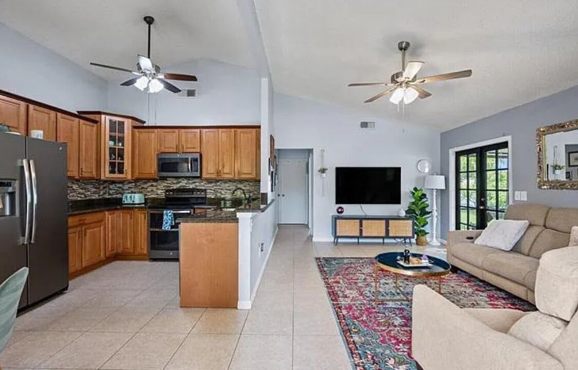 Photo of Livingroom in Royal Palm Beach