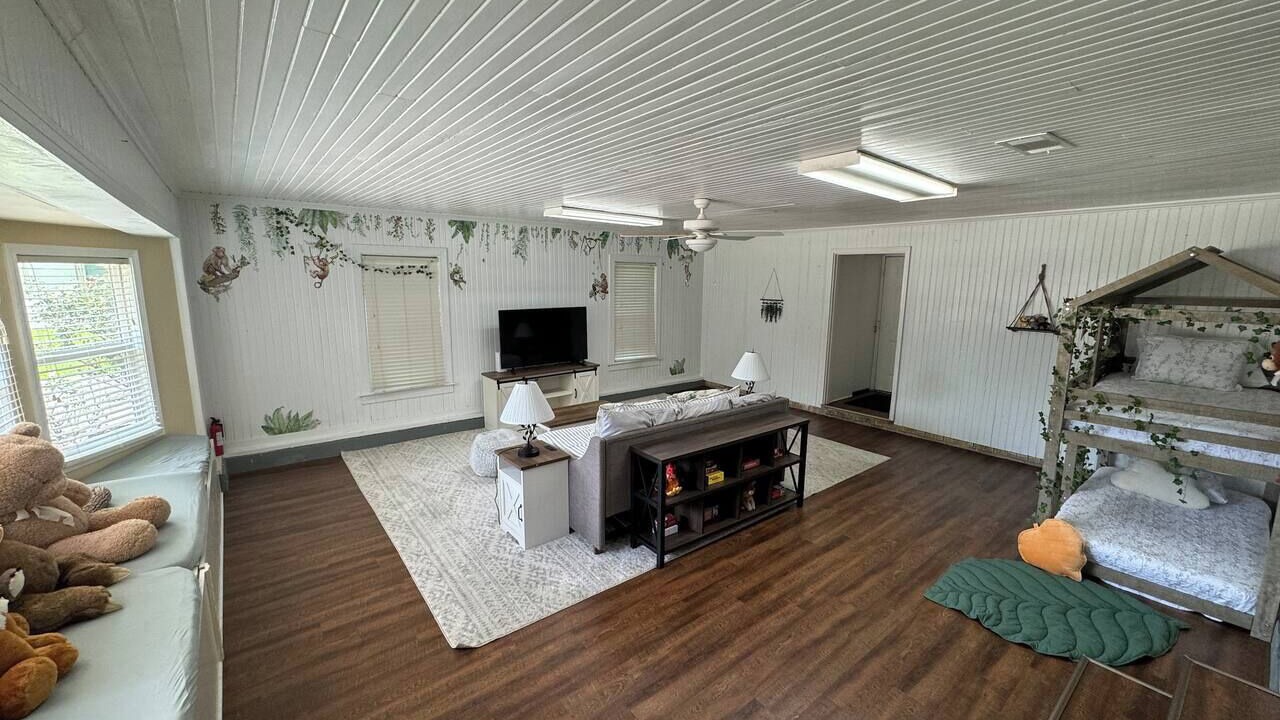 Photo of Bedroom in Forest