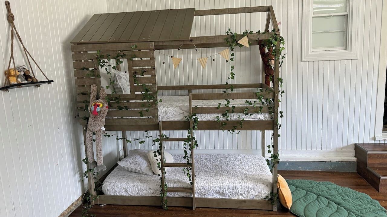 Photo of Bedroom in Forest