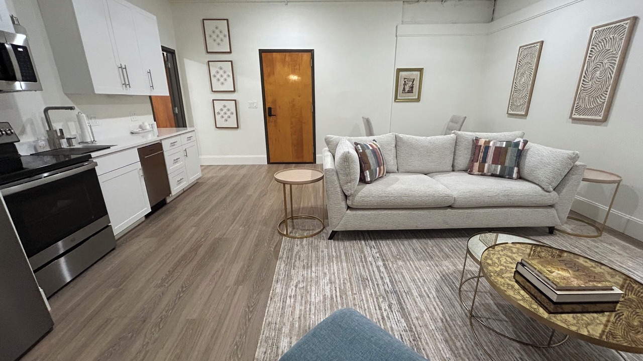 Photo of Livingroom in Downtown Jackson