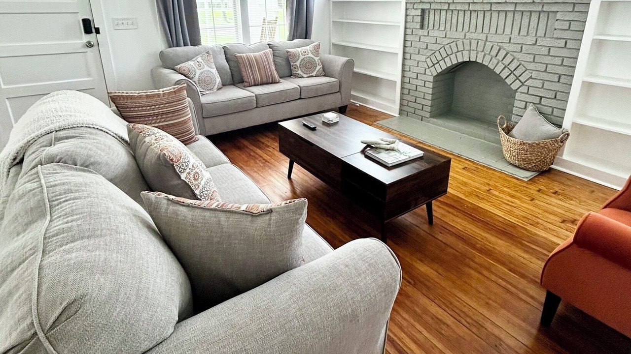 Photo of Livingroom in Macon