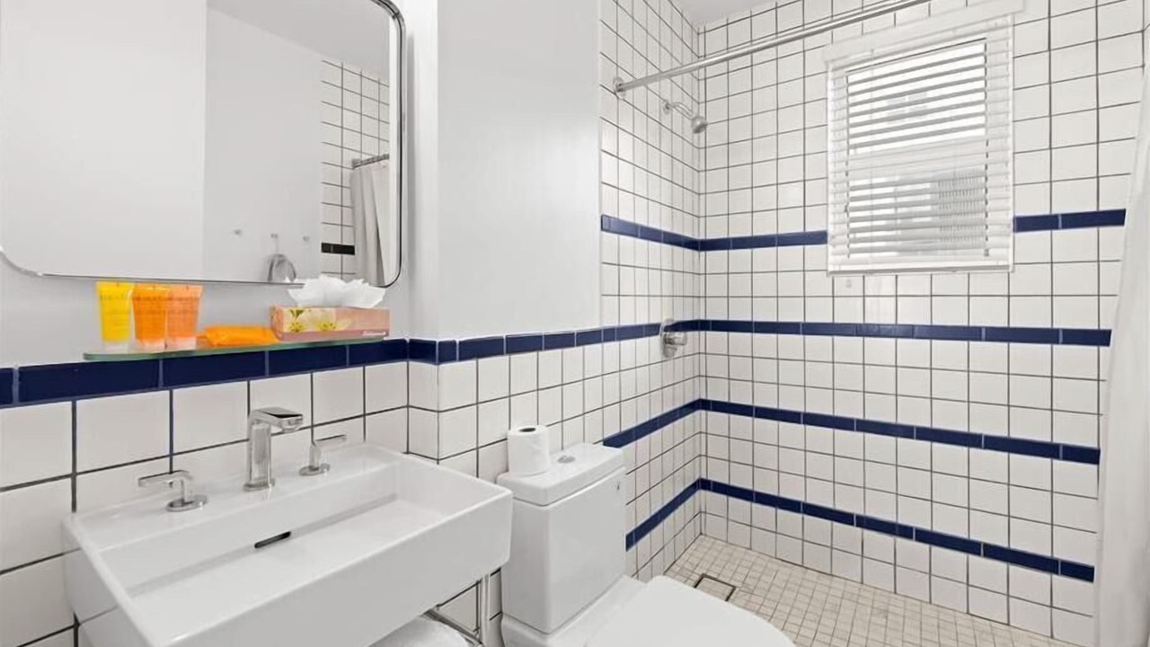 Photo of Bathroom in West Avenue