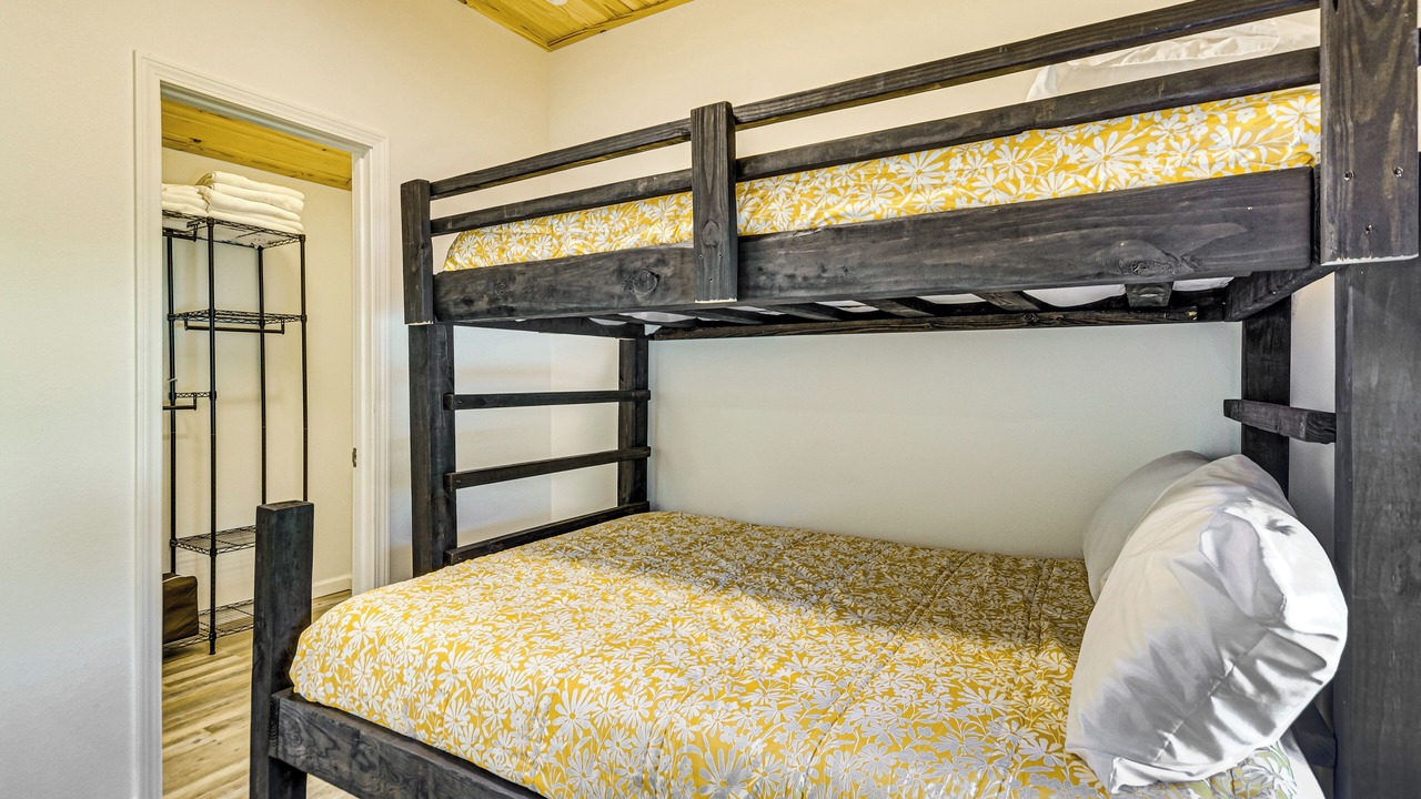 Photo of Bedroom in Lillian