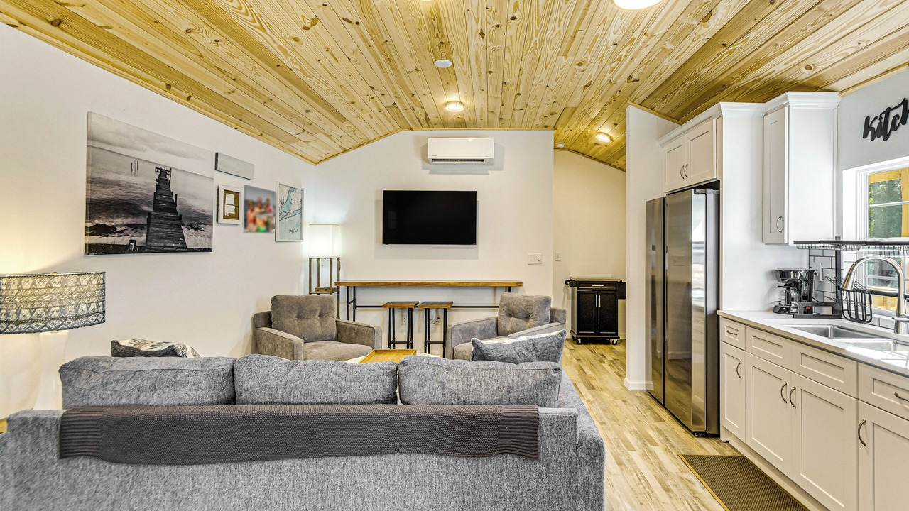 Photo of Livingroom in Lillian