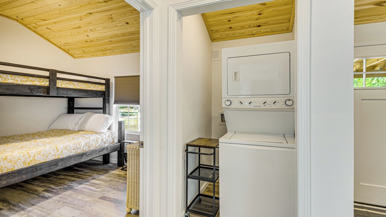Photo of Bedroom in Lillian
