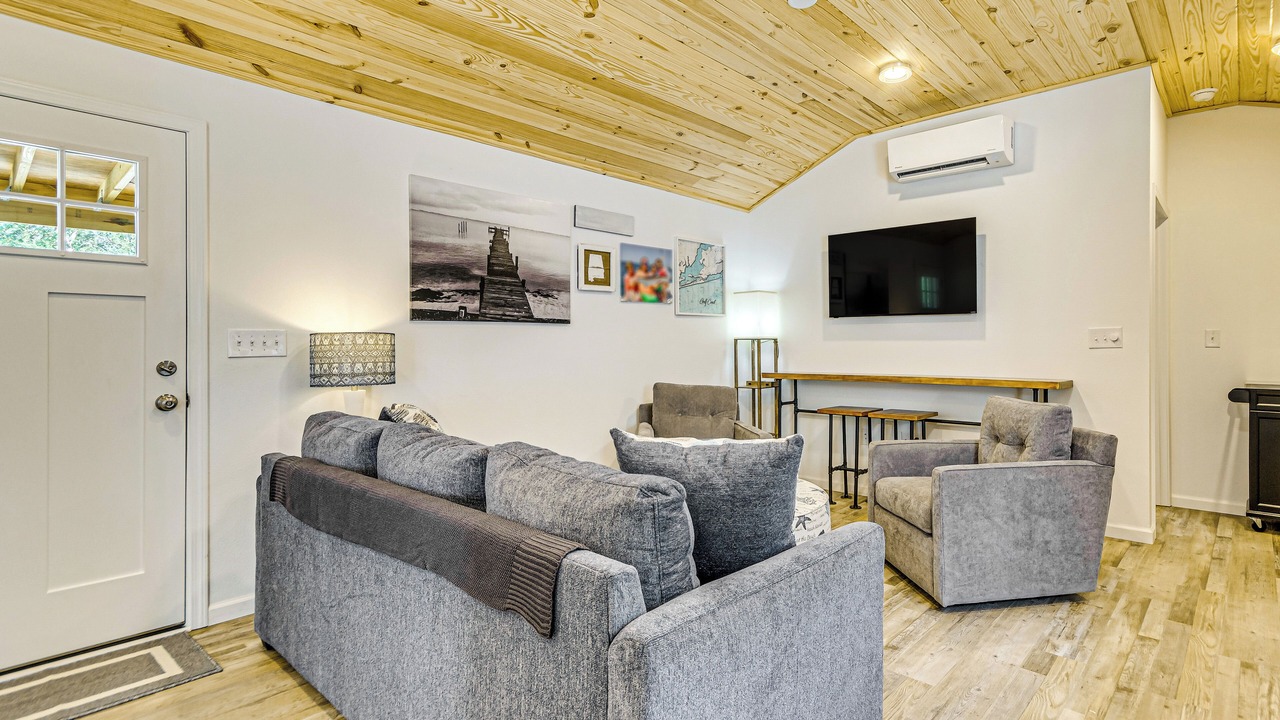 Photo of Livingroom in Lillian