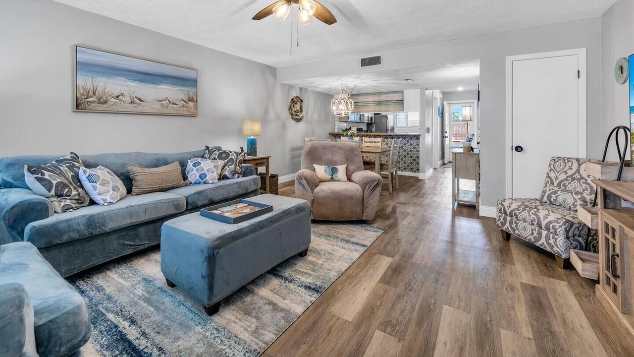 Photo of Livingroom in Laguna Beach Estates