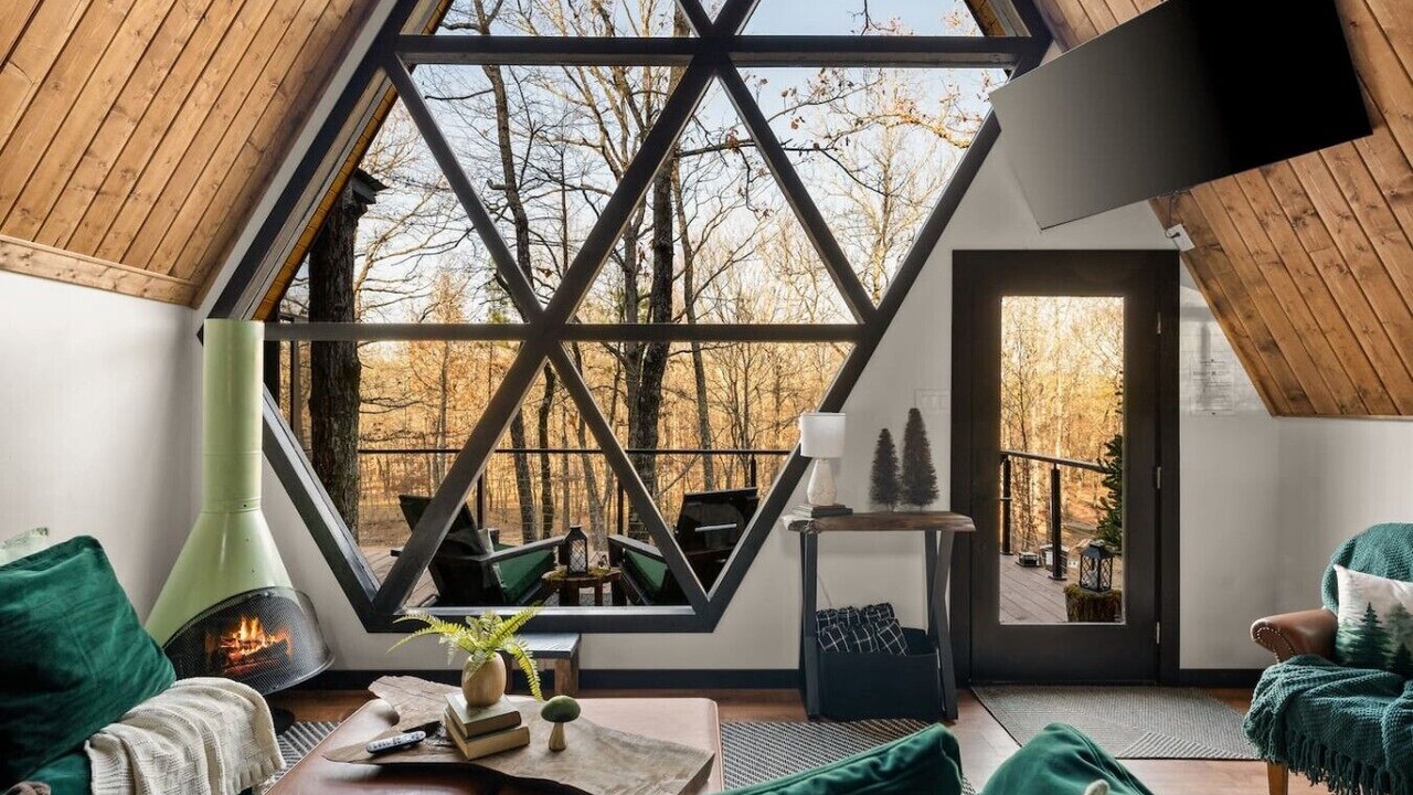 Photo of Livingroom in Board Camp