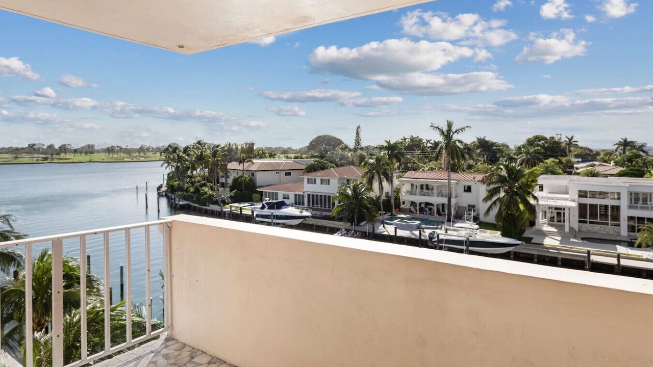 Photo of Outdoor in Bay Harbor Islands