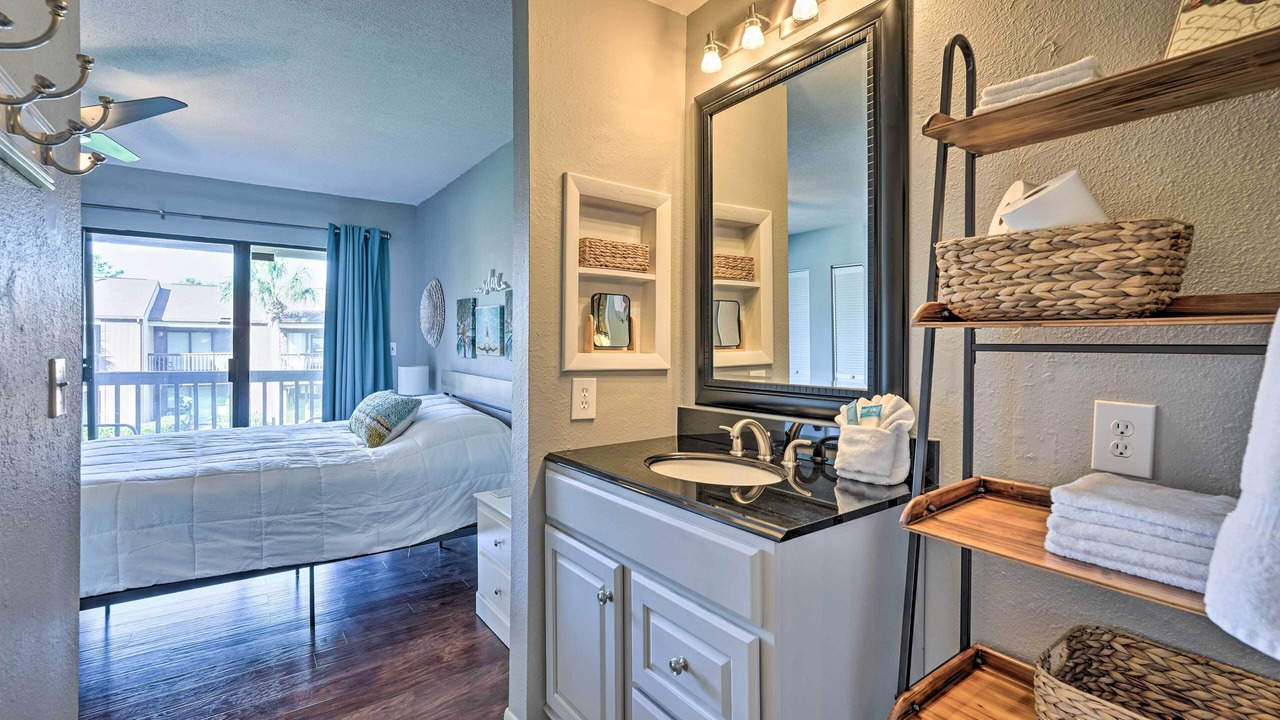 Photo of Bedroom in Miramar Beach