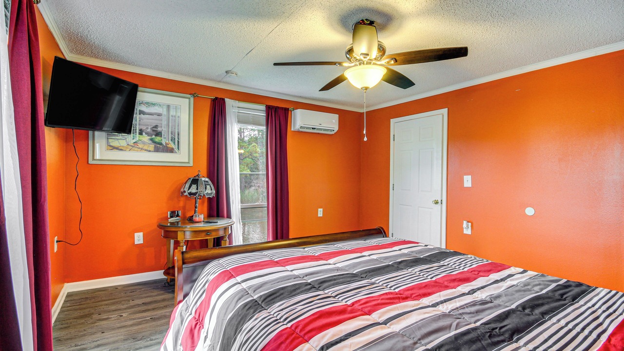 Photo of Bedroom in Shoreline Park