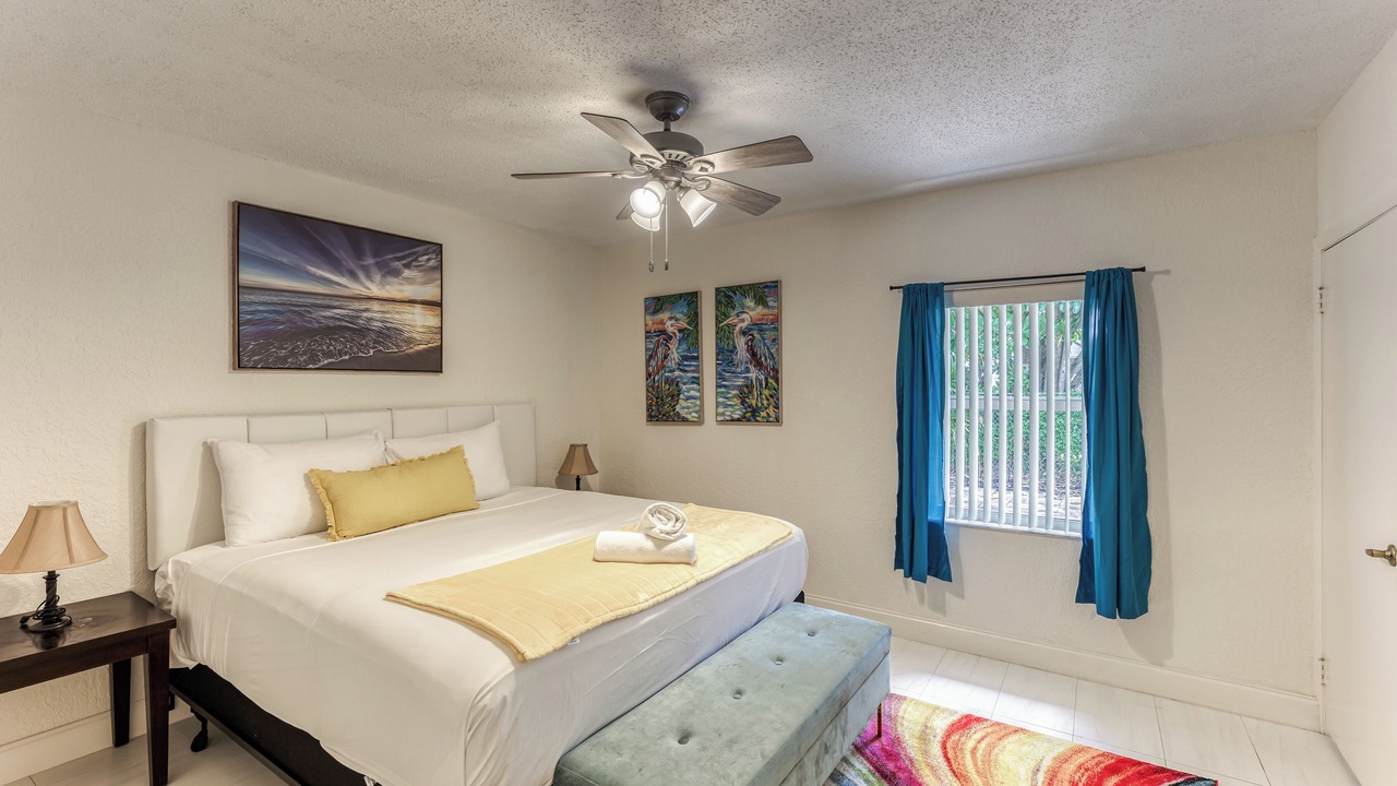 Photo of Bedroom in Lauderdale Beach