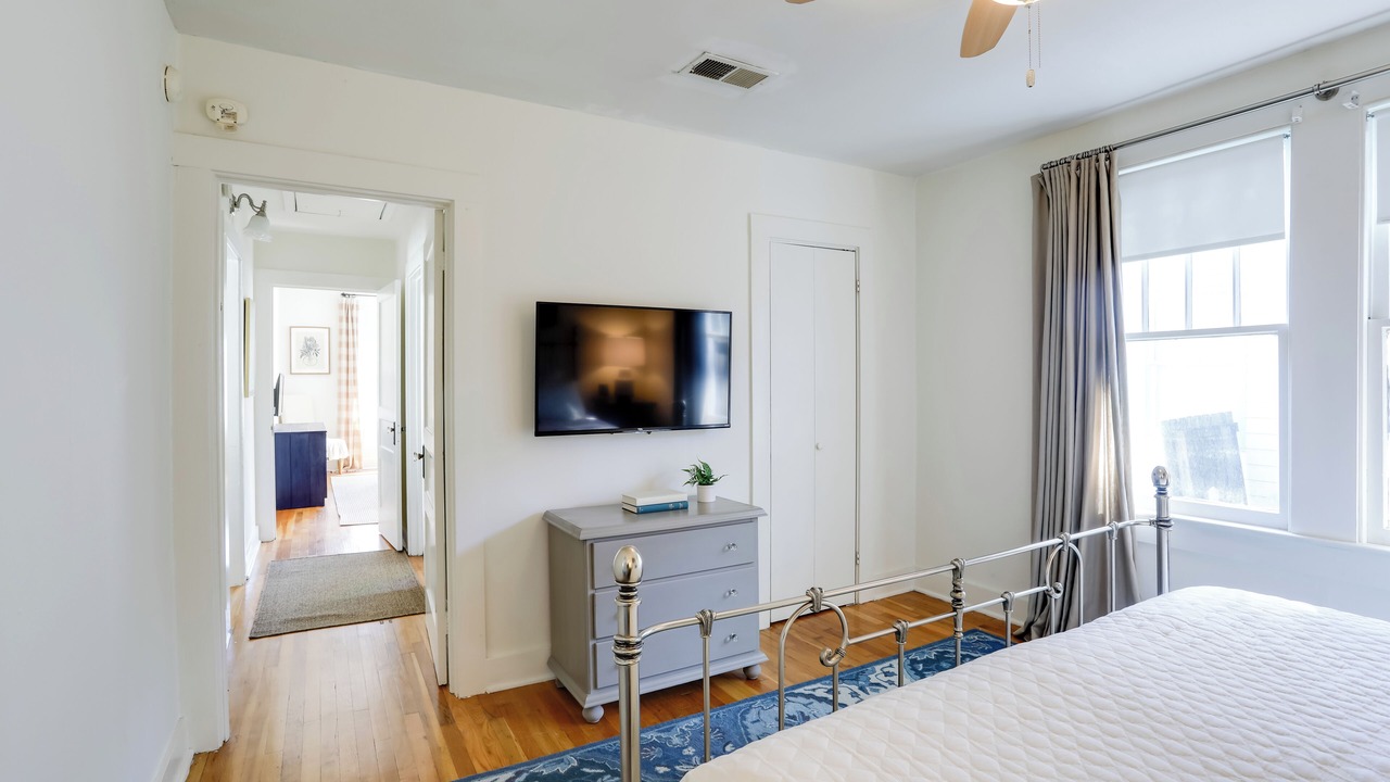 Photo of Bedroom in Mid City South