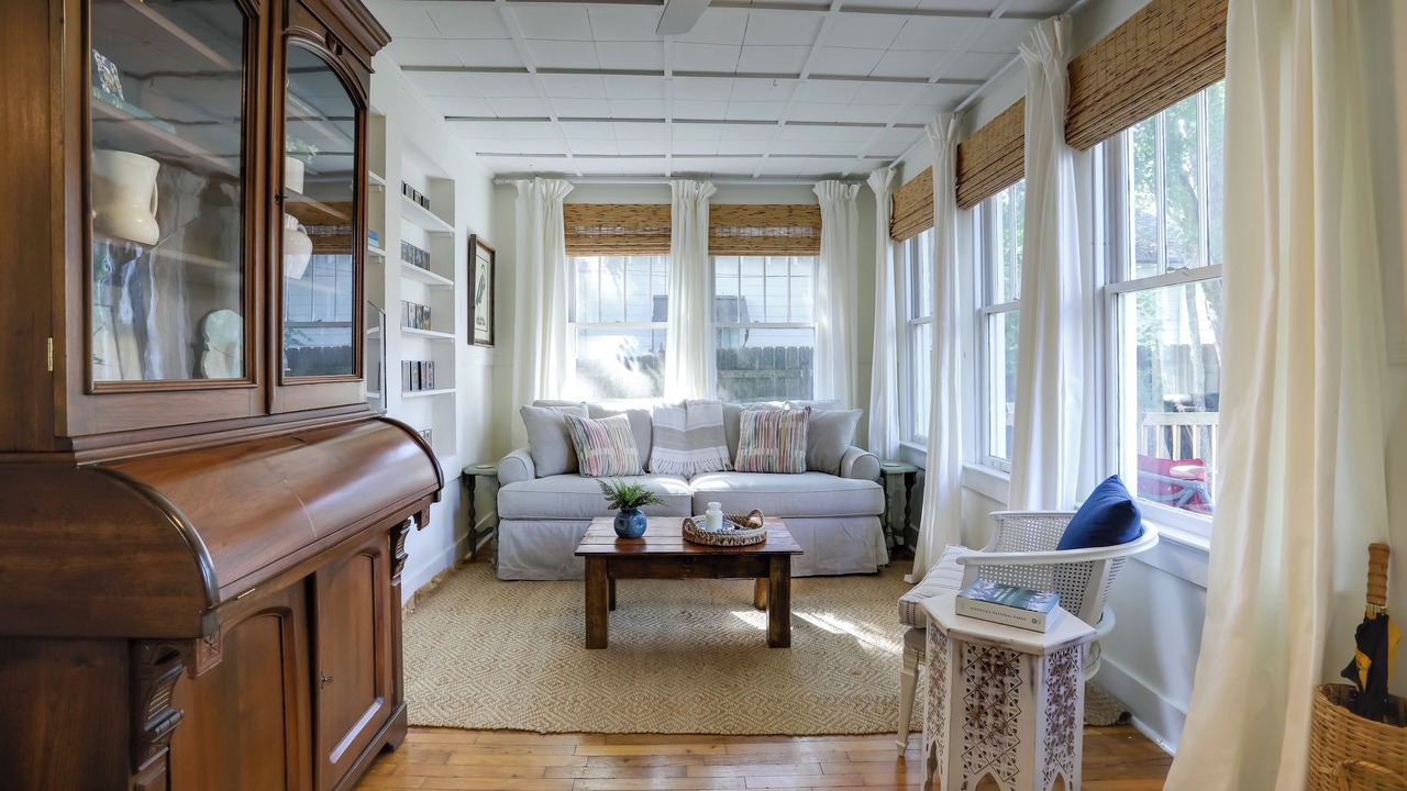 Photo of Livingroom in Mid City South