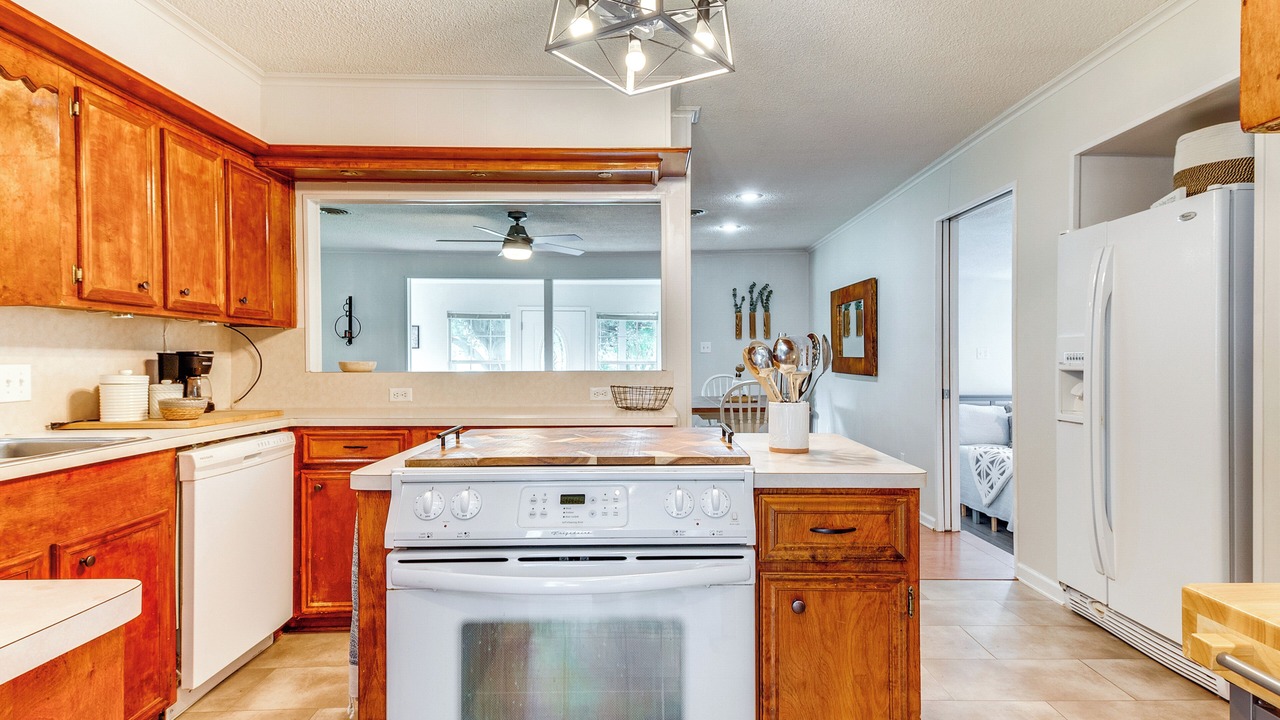 Photo of Kitchen in West Livingston