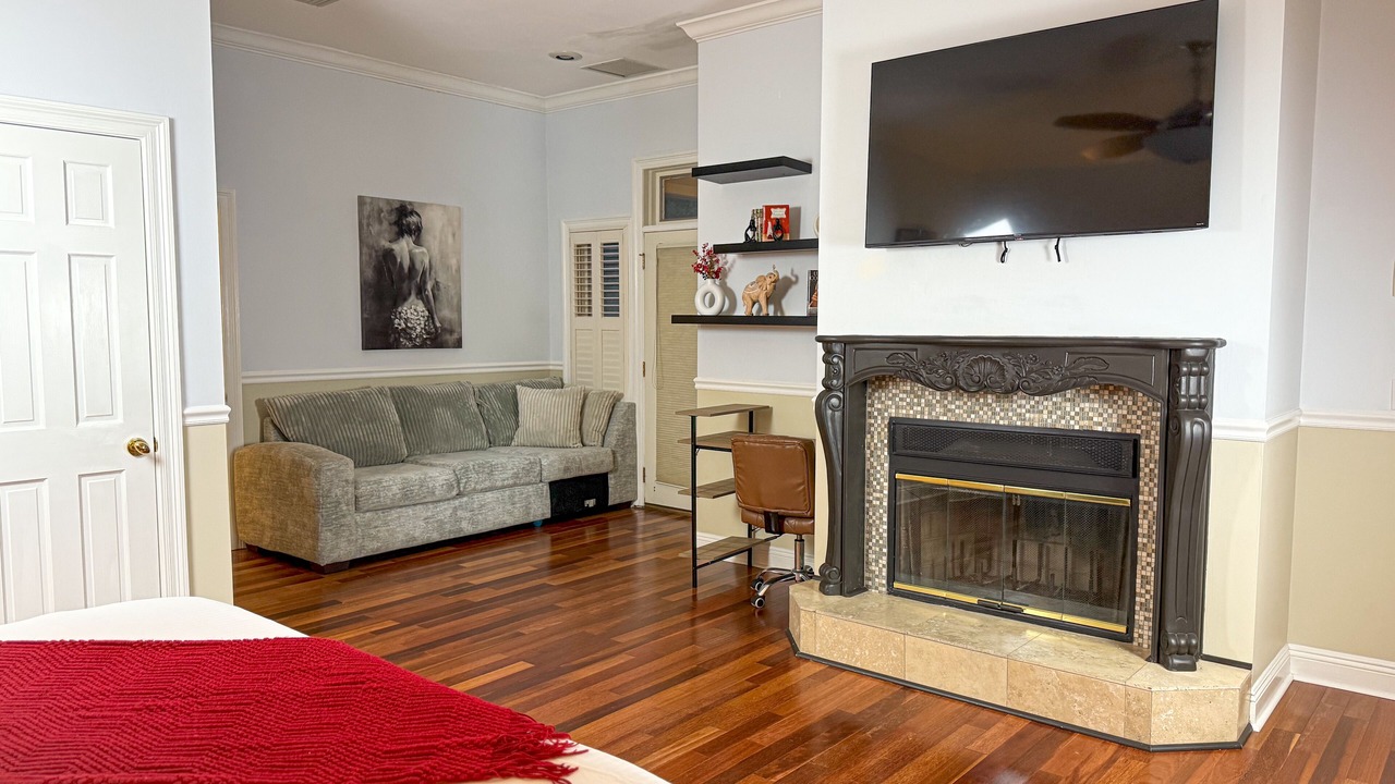 Photo of Livingroom in Upper Grand Lagoon