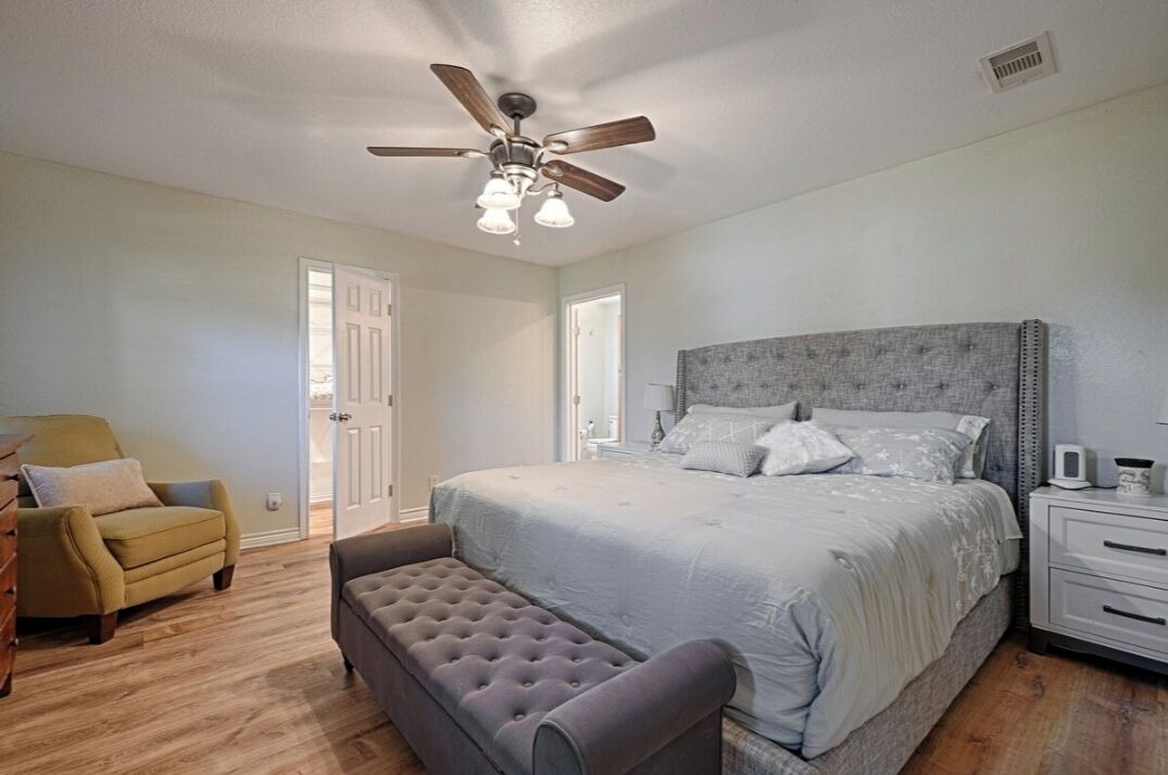 Photo of Bedroom in Quinlan